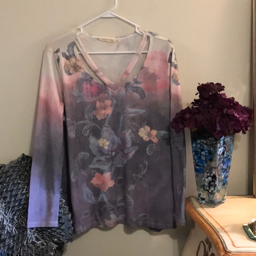 Gorgeous top in a beautiful floral print from Soft Surroundings. NWOT!  Size XL